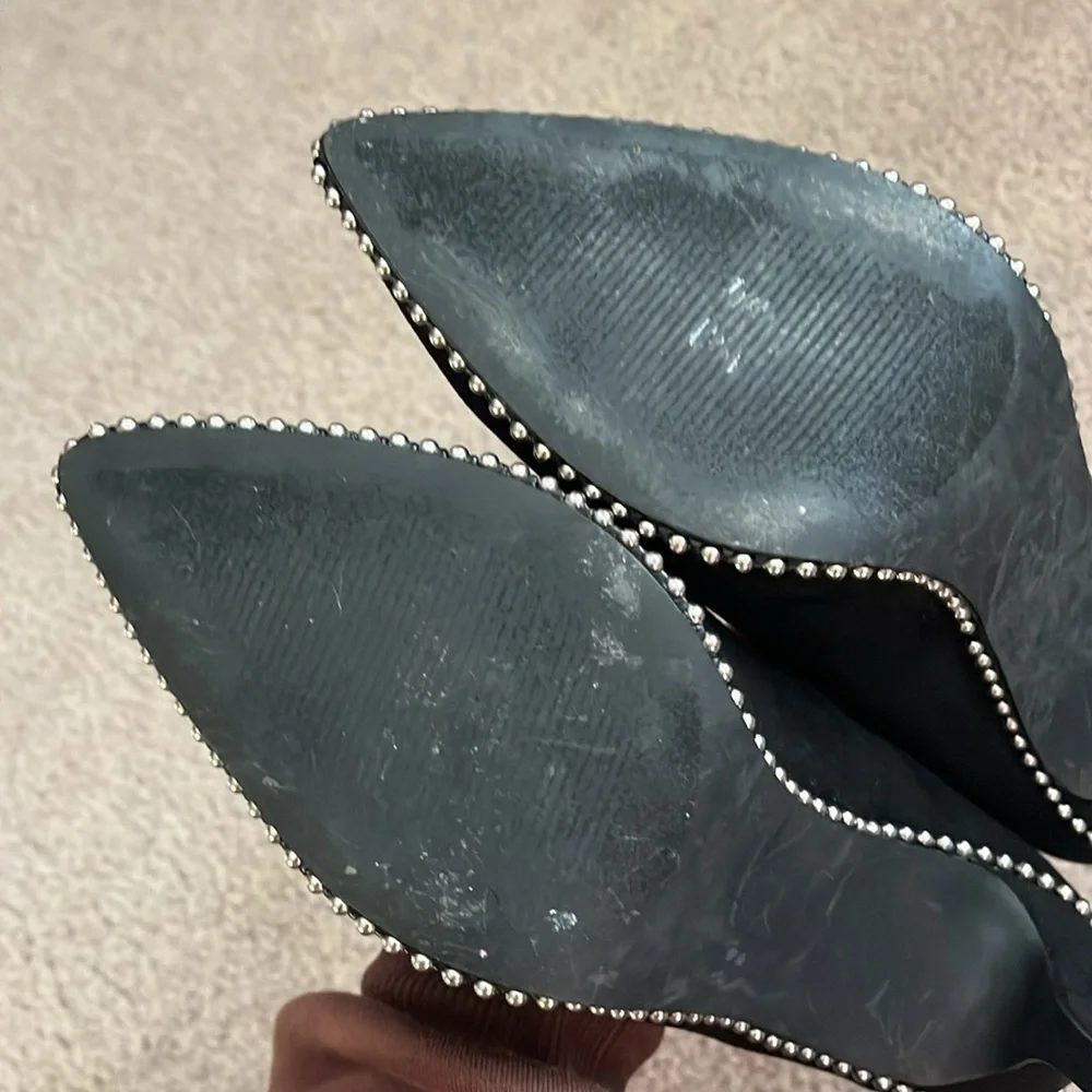 “Steve Madden: Pointed Toe Pumps size 6”